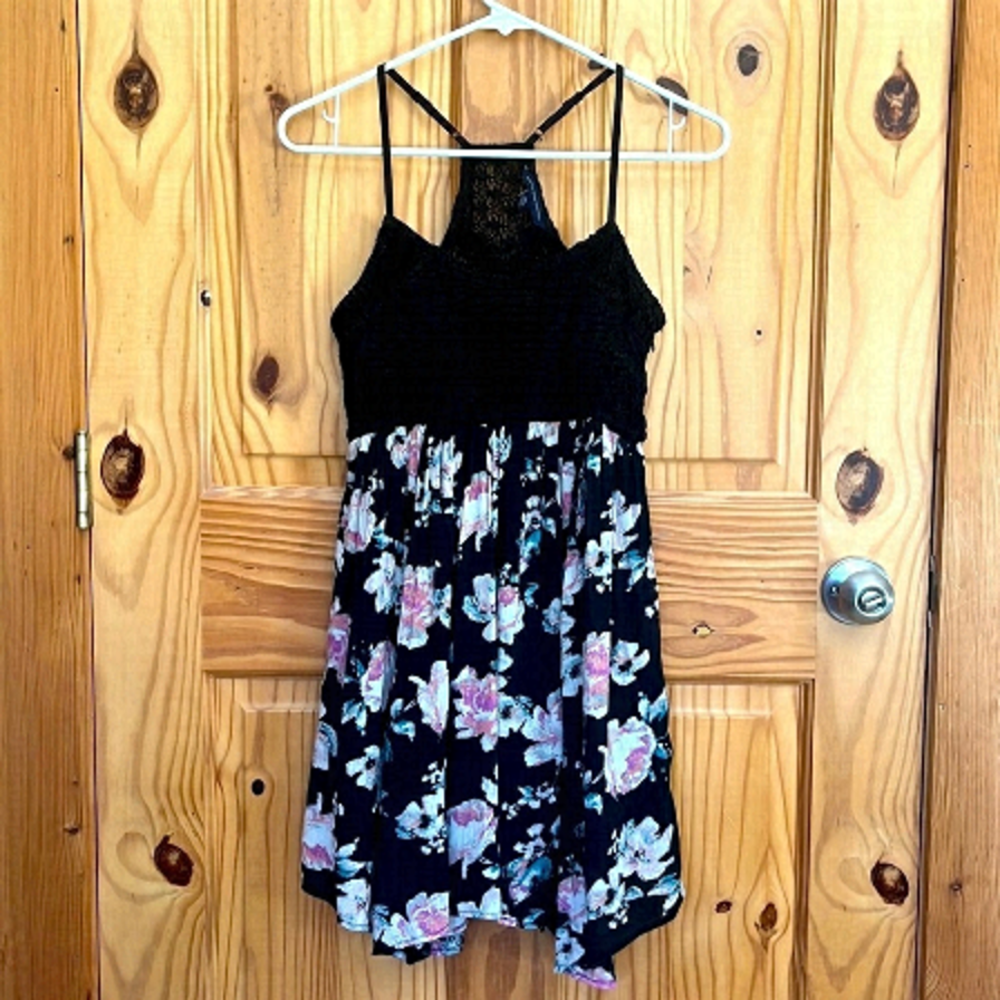 AMERICAN Eagle Outfitters Flowy Floral Dress